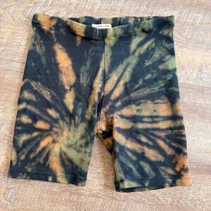Cotton Citizen Spiral Tie-Dye Biker Shorts in Black, Olive & Rust